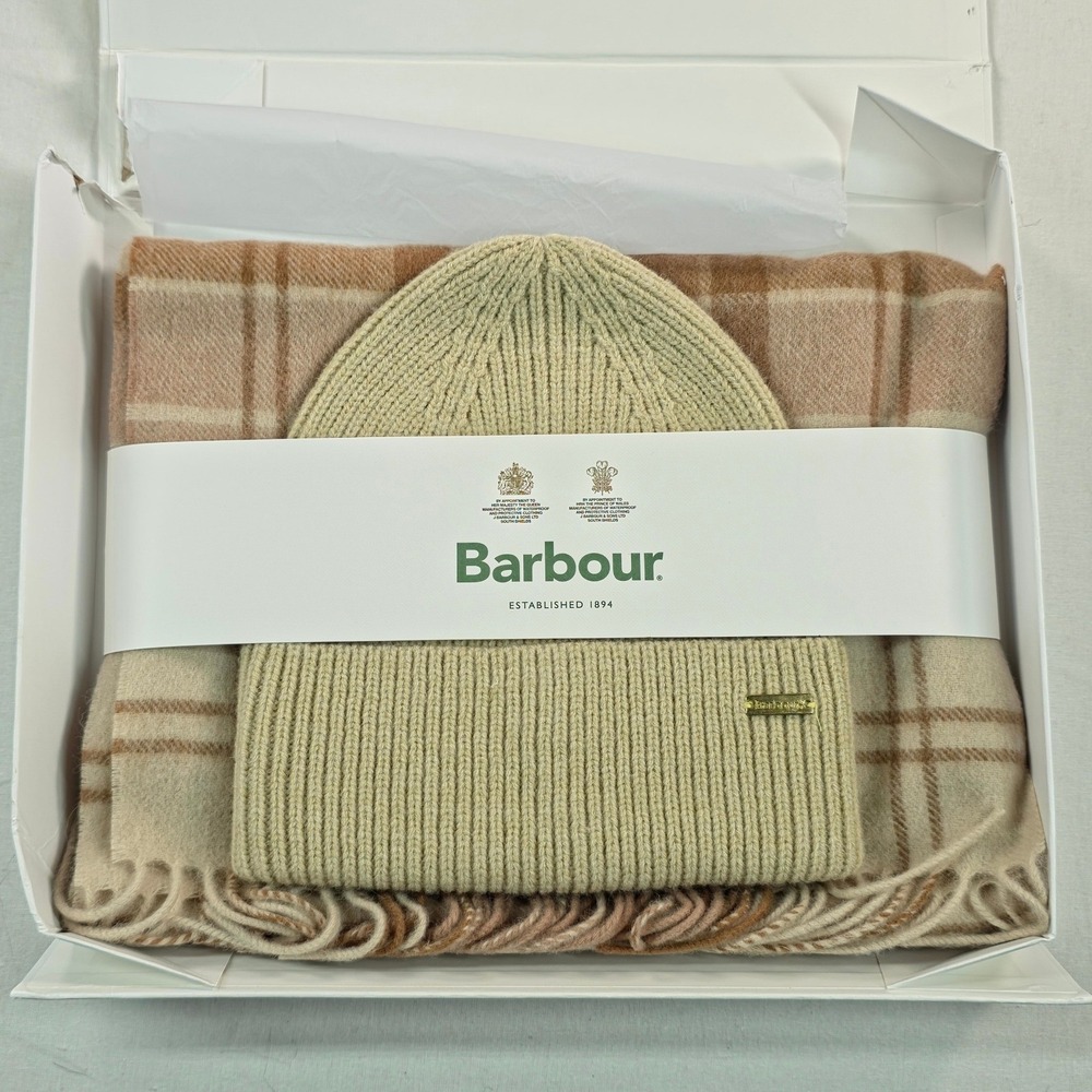Barbour Women Scarf & Beanie Gift Set OS Camel Plaid Ribbed Knit Warm Luxury NWT - Picture 3 of 9